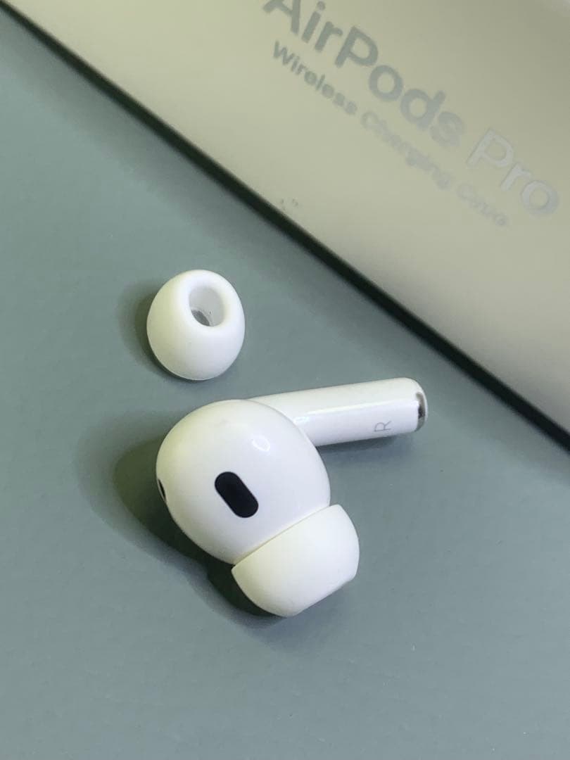 AirPods Pro 第2世代イヤホン正規品 動作良好 左耳のみA2699