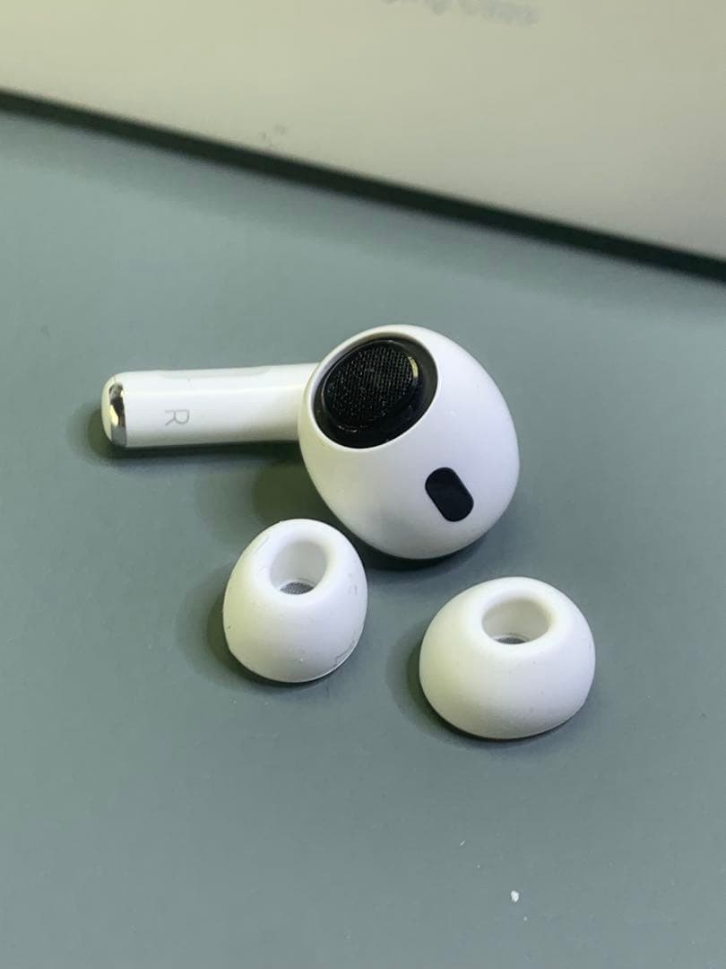AirPods Pro 第2世代イヤホン正規品 動作良好 左耳のみA2699