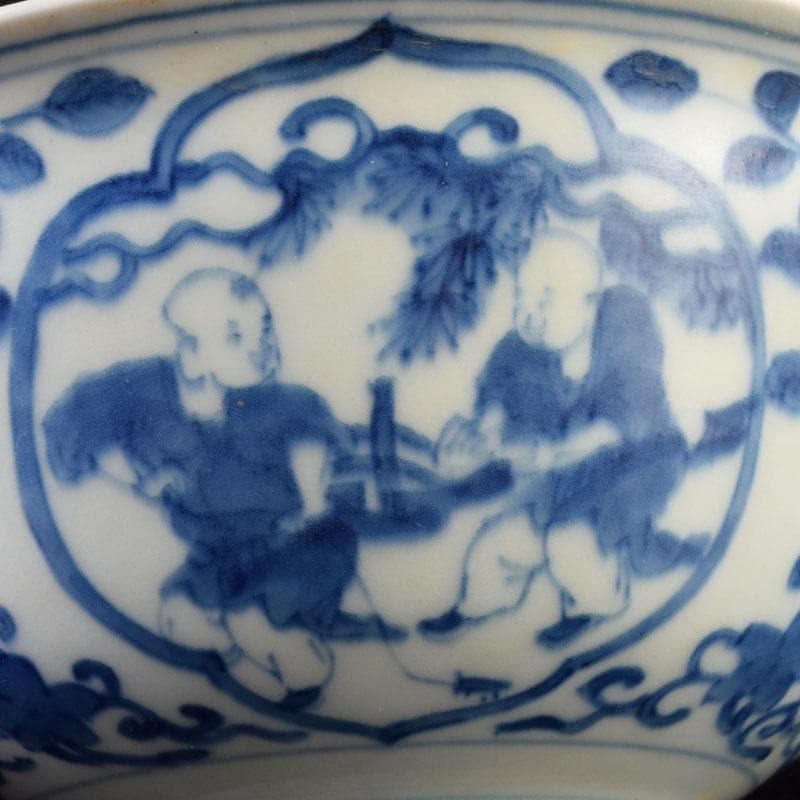 中国　大明萬暦年製款　青花　山水人物文碗　V　8711