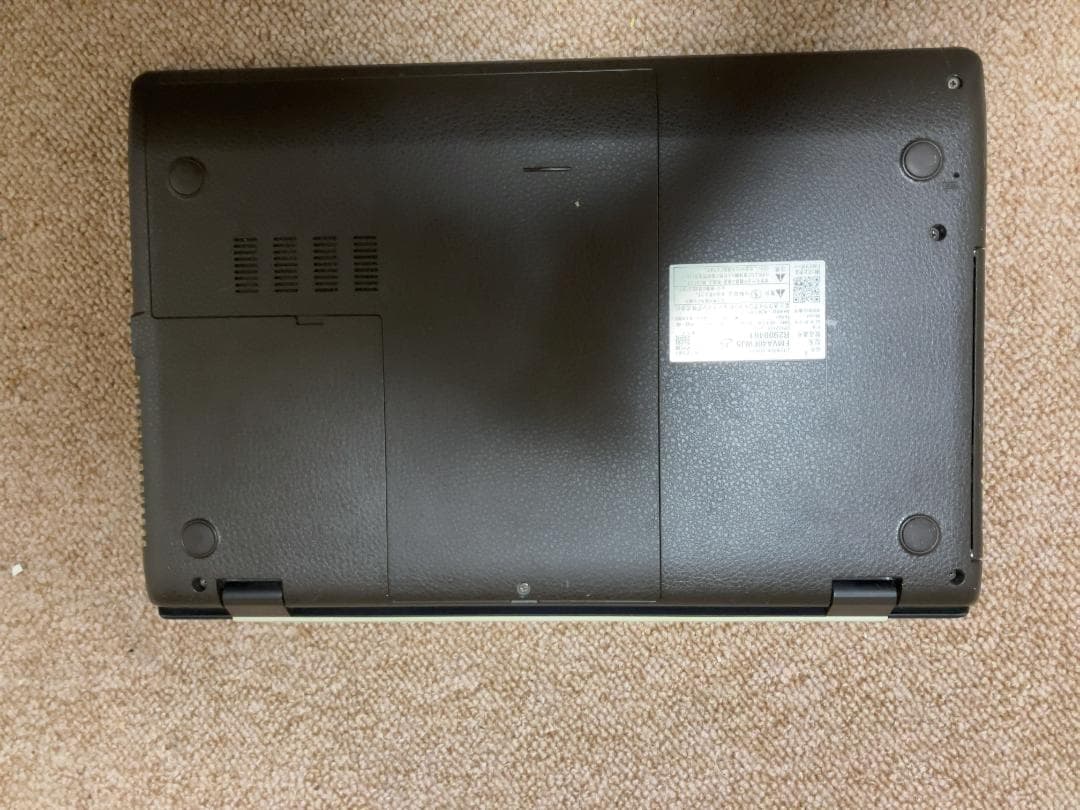 富士通　ノートPC　FMVA40FWJ5（LIFEBOOK AH40/F）
