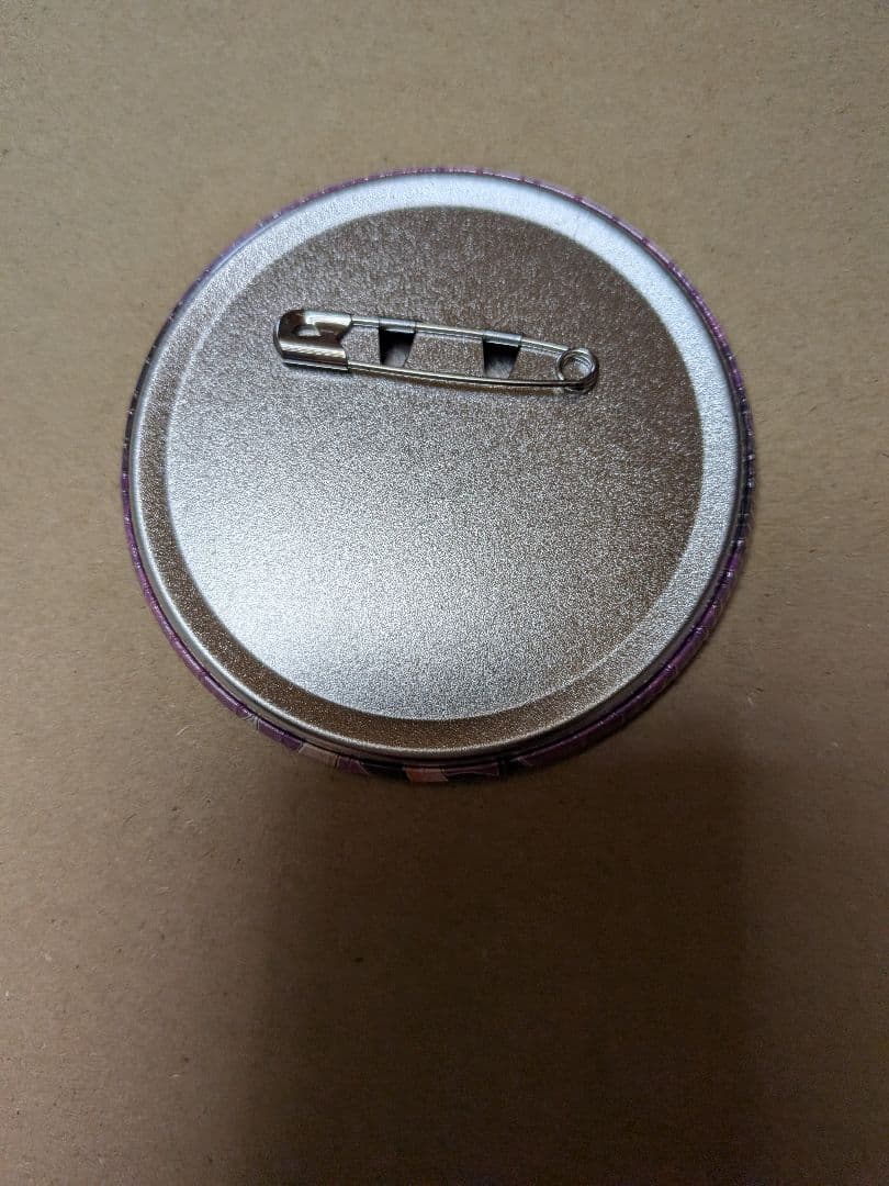 ワンピース　輩缶バッジ　プレミアム　セブンイレブン限定　ナミ　ロビン