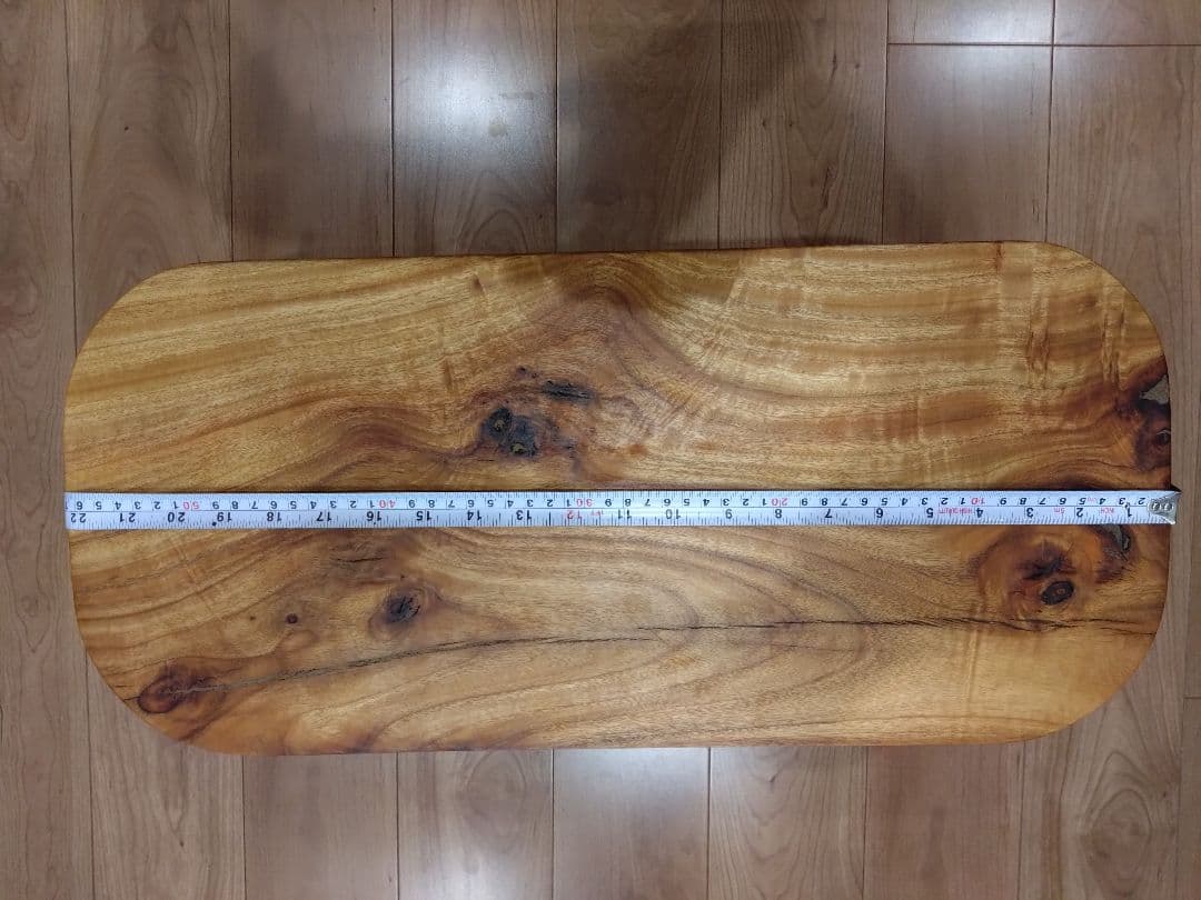 楠（くす）の椅子96　いい楠の一枚板で杢目が大変綺麗　重さも4.1kgと軽量❕