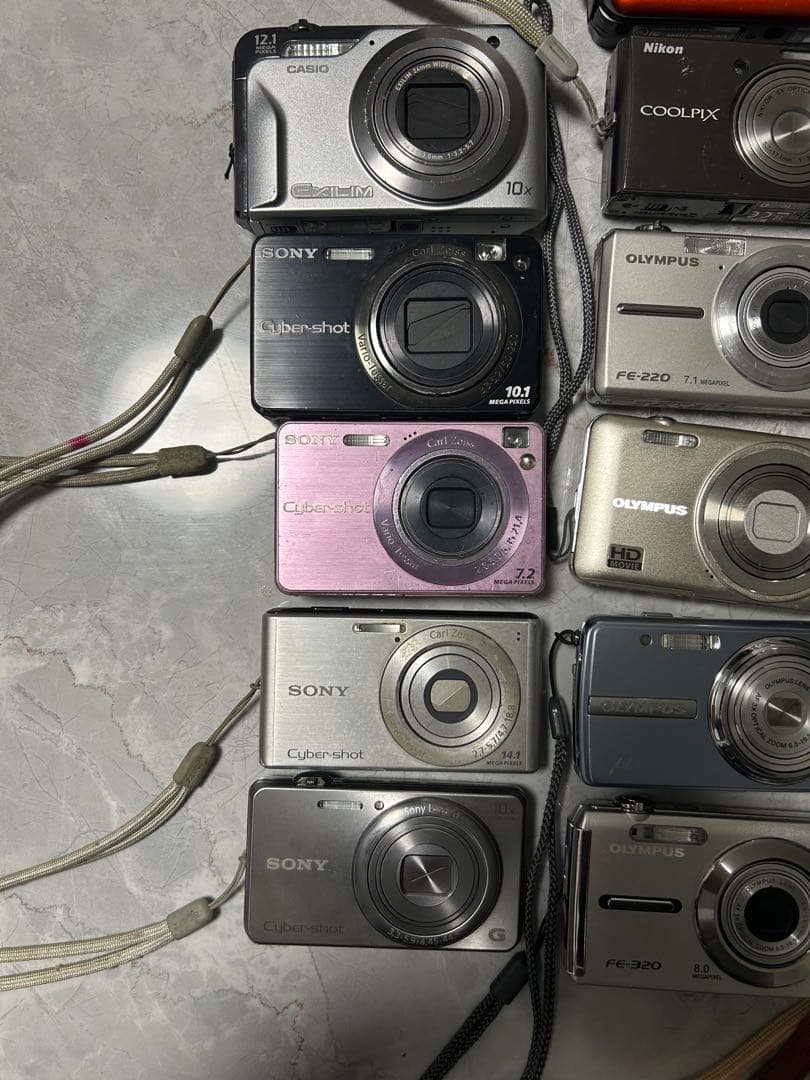 コンパクトデジカメ16台まとめ売り（ジャンク品）
