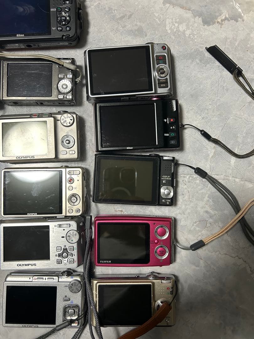 コンパクトデジカメ16台まとめ売り（ジャンク品）