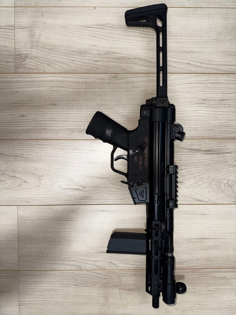 東京マルイ　次世代電動ガン　MP5 A5