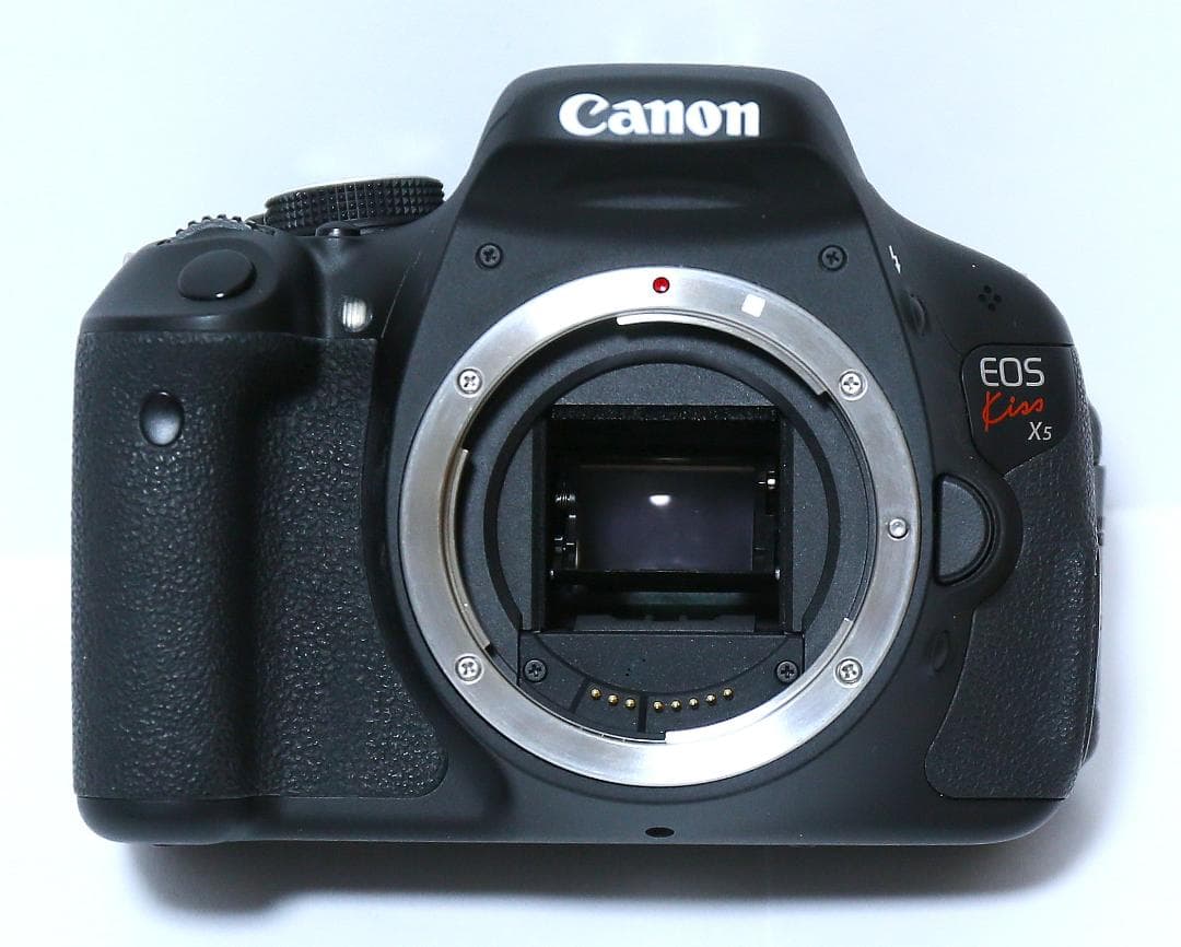 キヤノンEOS Kiss X5 デジタル一眼レフカメラとレンズキット（完動品）