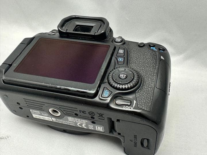 Canon EOS 70D Wレンズセット♪スマホとつながる♪入門機に♪