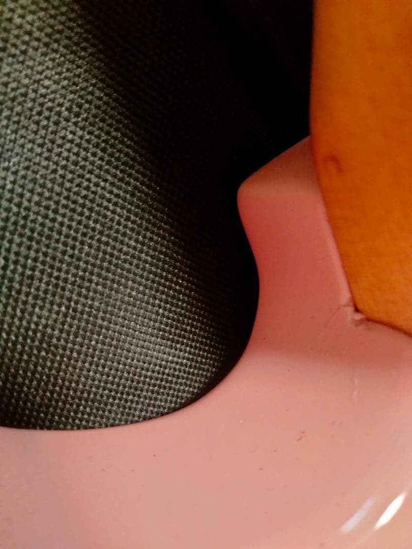 Hello Kitty Squier Fender ストラトミニギター