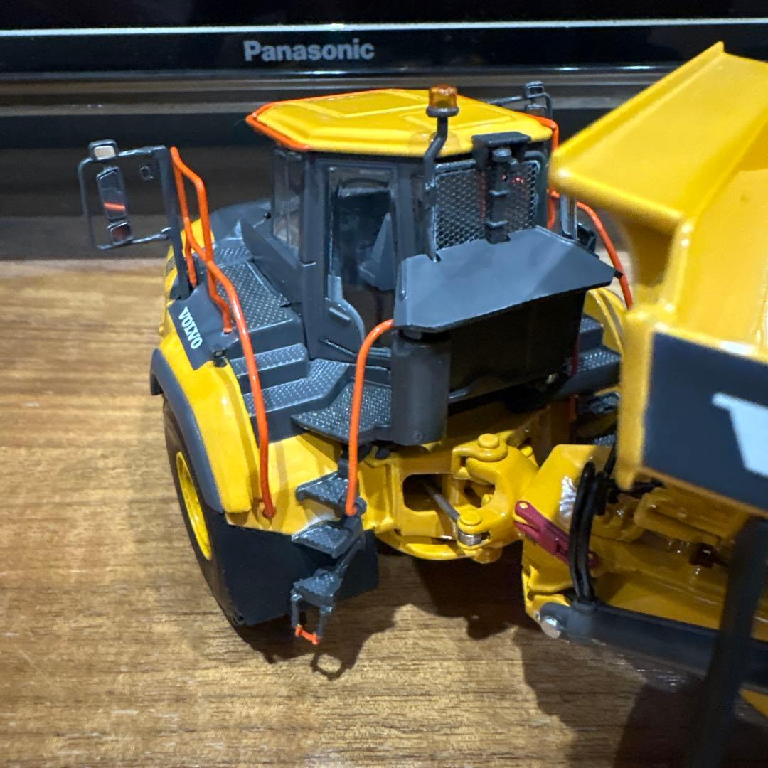 WSI 1/50 VOLVO A60H アーティキュレイテッドダンプ