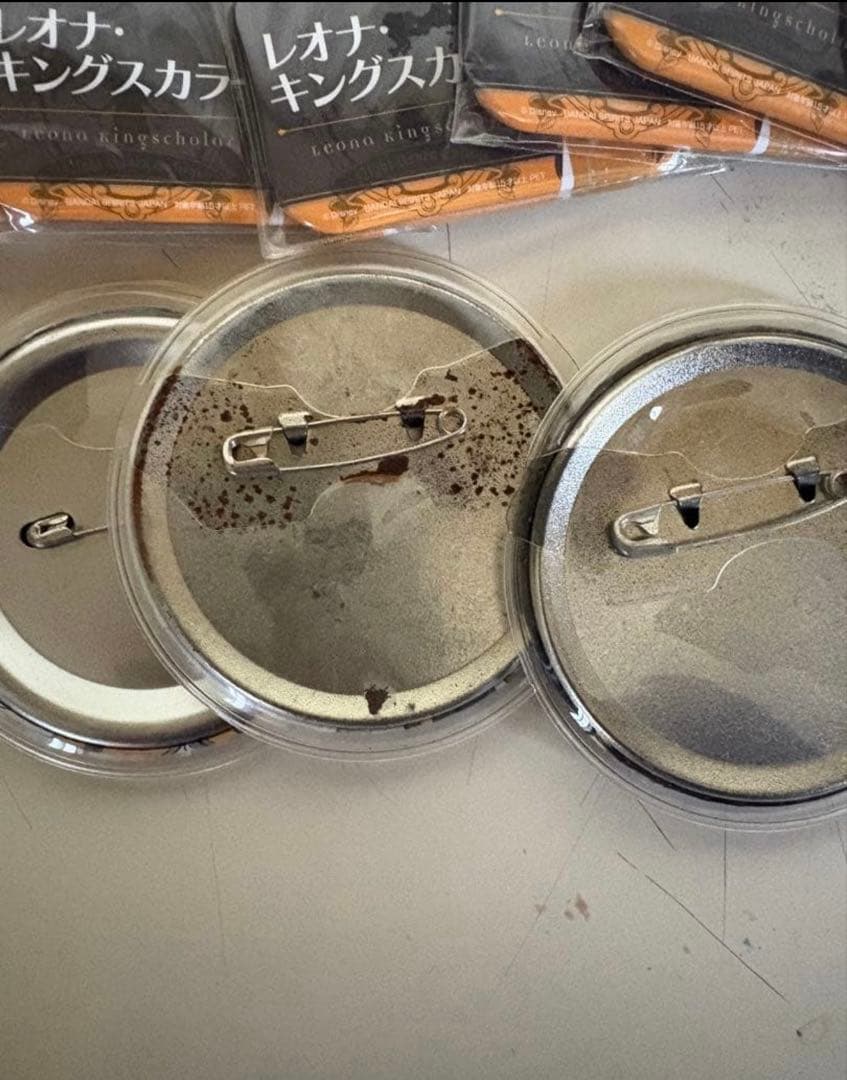 ツイステッドワンダーランド レオナ・キングスカラー 缶バッジセット