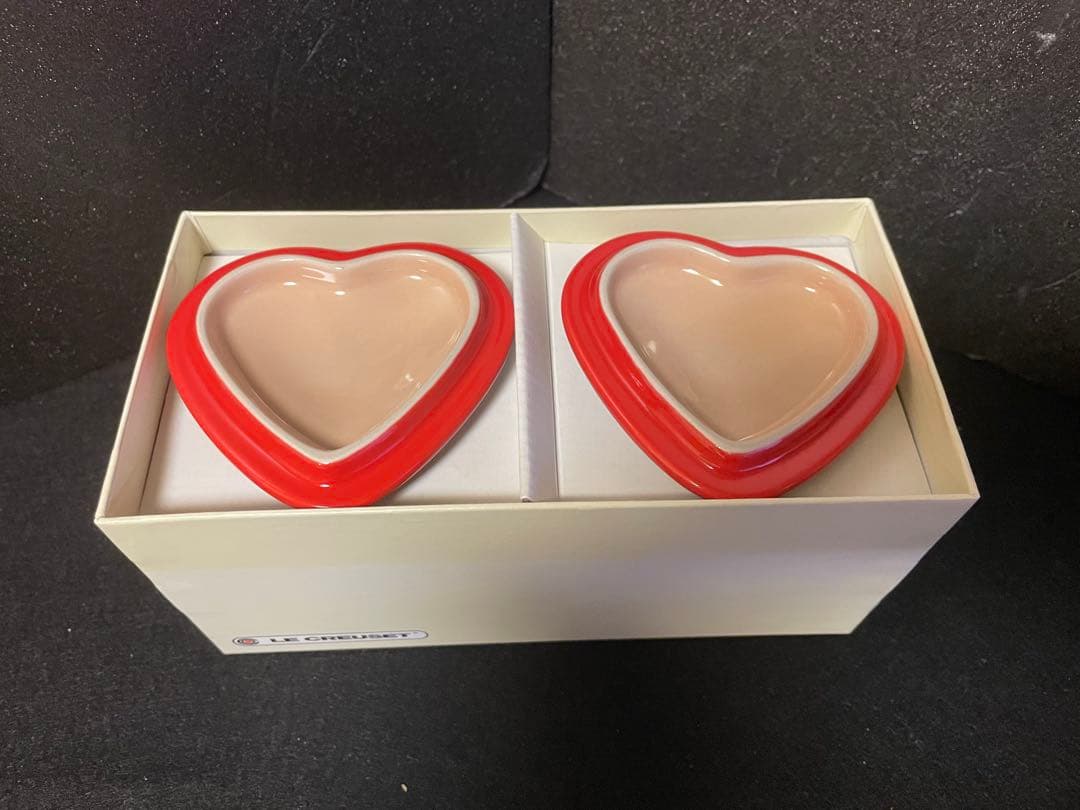 ル・クルーゼ　ティーポット　マグカップ2個　ミニココットハート型2個　トレー付き