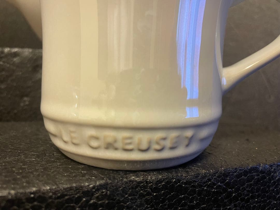 ル・クルーゼ　ティーポット　マグカップ2個　ミニココットハート型2個　トレー付き