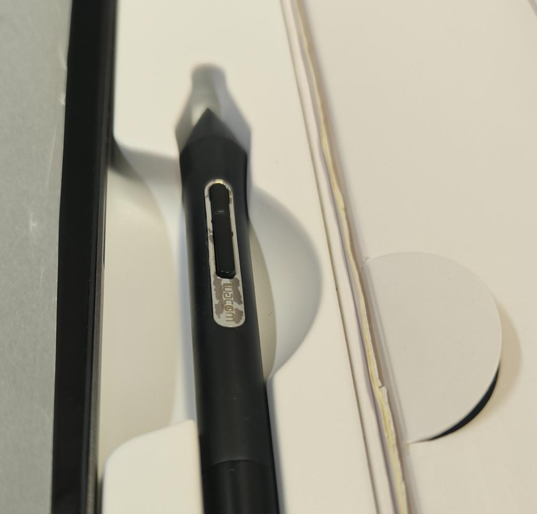 ワコム Wacom Cintiq Pro 16 DTH1620/AK0