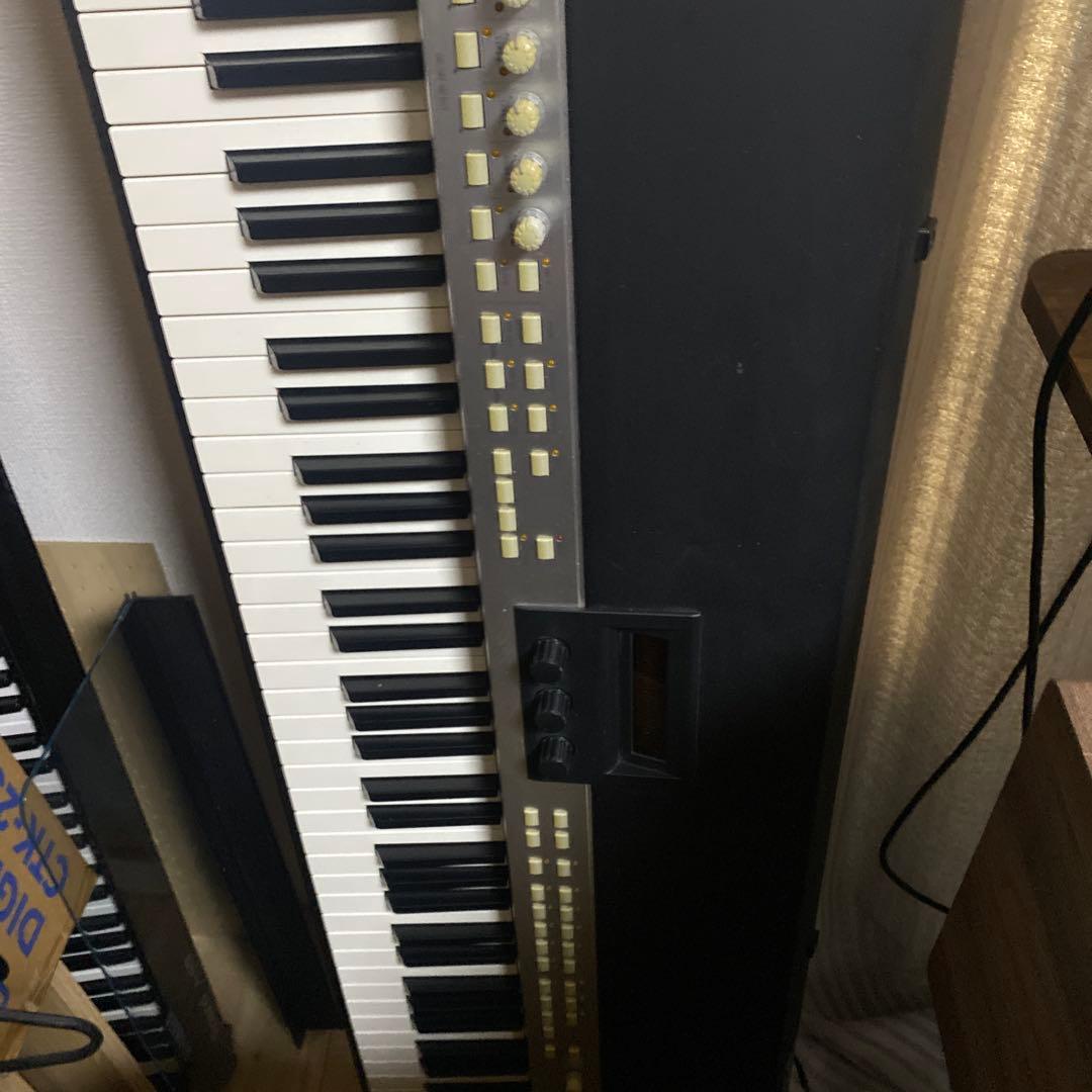Yamaha CP5 88鍵 デジタルピアノ別売り譜面台付き。