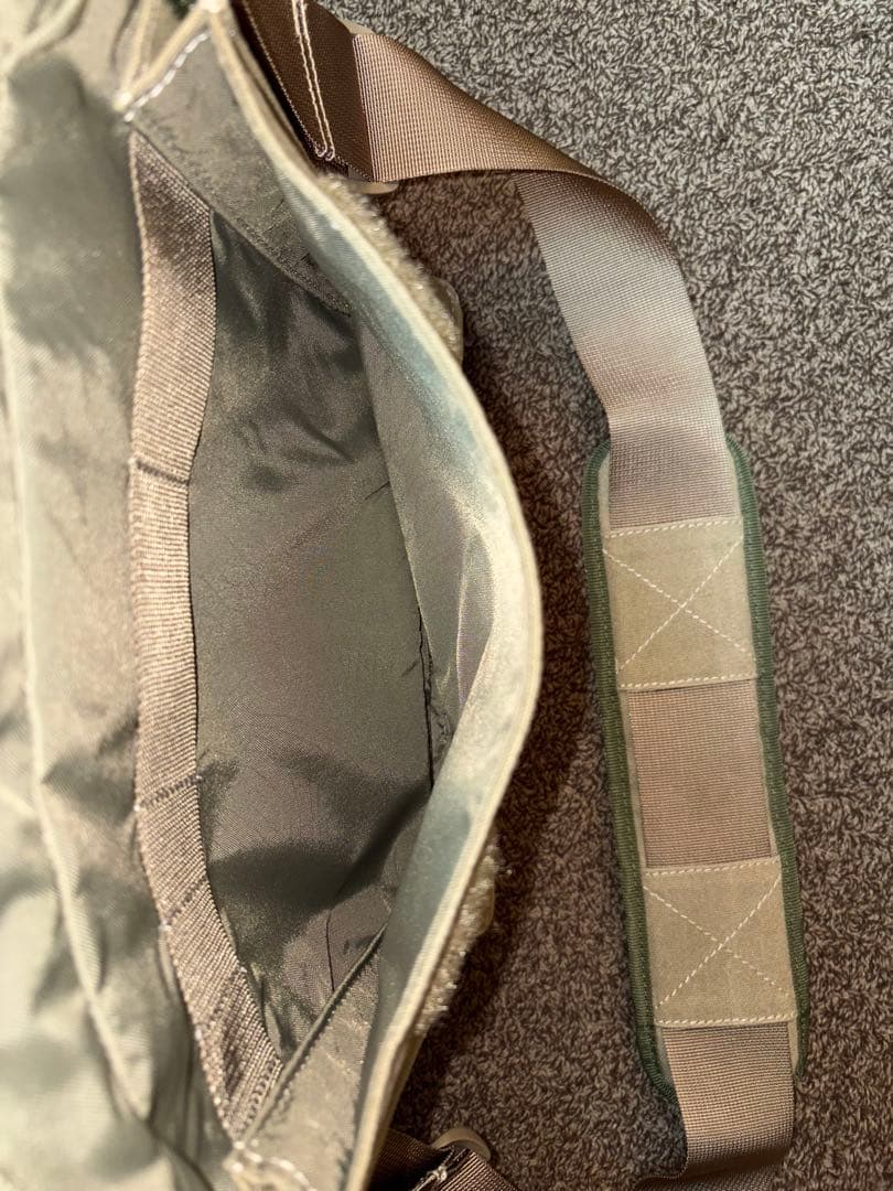 Incase インケース　パソコン用ショルダーバッグ　in case