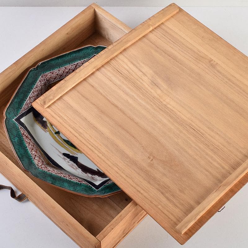 九谷焼　三代三ツ井為吉作　古九谷写　色絵山水文　八角飾皿　共箱　V　R9119B