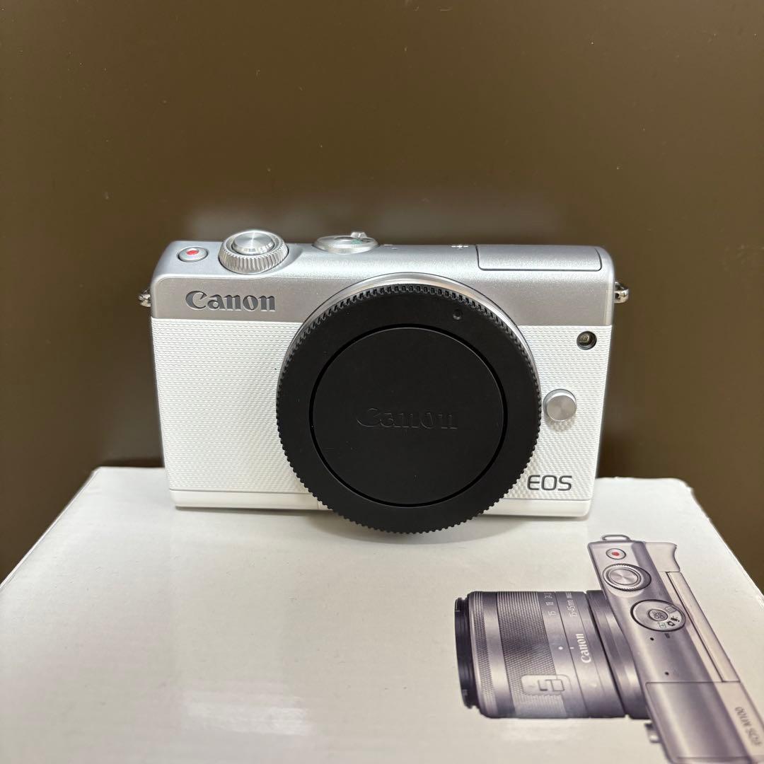 Canon EOS M100 シルバー レンズ2本付き