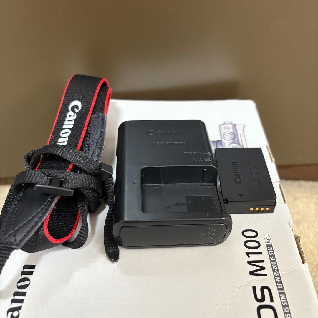 Canon EOS M100 シルバー レンズ2本付き