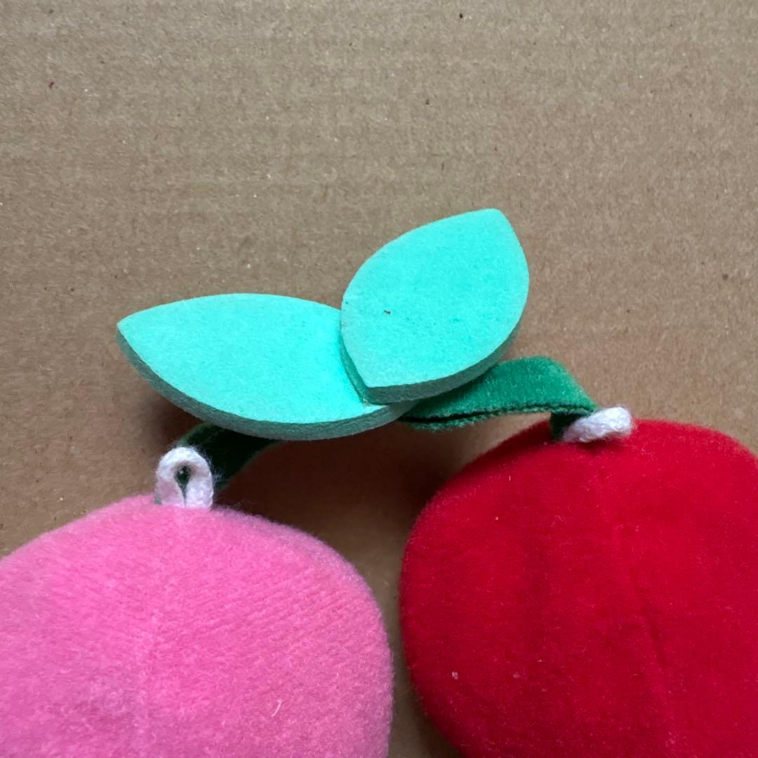 山形限定 ハローキティ さくらんぼ　ぬいぐるみキーホルダー