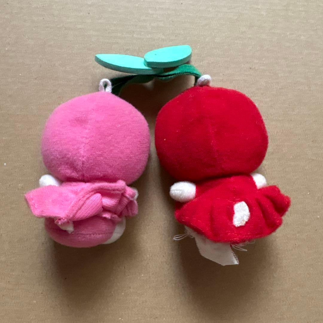 山形限定 ハローキティ さくらんぼ　ぬいぐるみキーホルダー