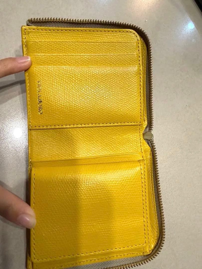 VIOLAd'ORO ヴィオラドーロ　PORTA（ポルタ） 二つ折り財布