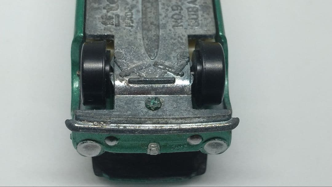 トミカ 9 スバル R2 緑 白シート 黒箱 緑色指定箱 日本製 レアモデル