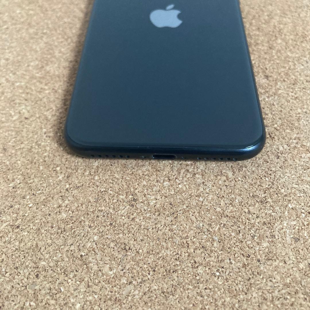4131【早い者勝ち】電池新品☆iPhoneSE2 64GB SIMフリー☆