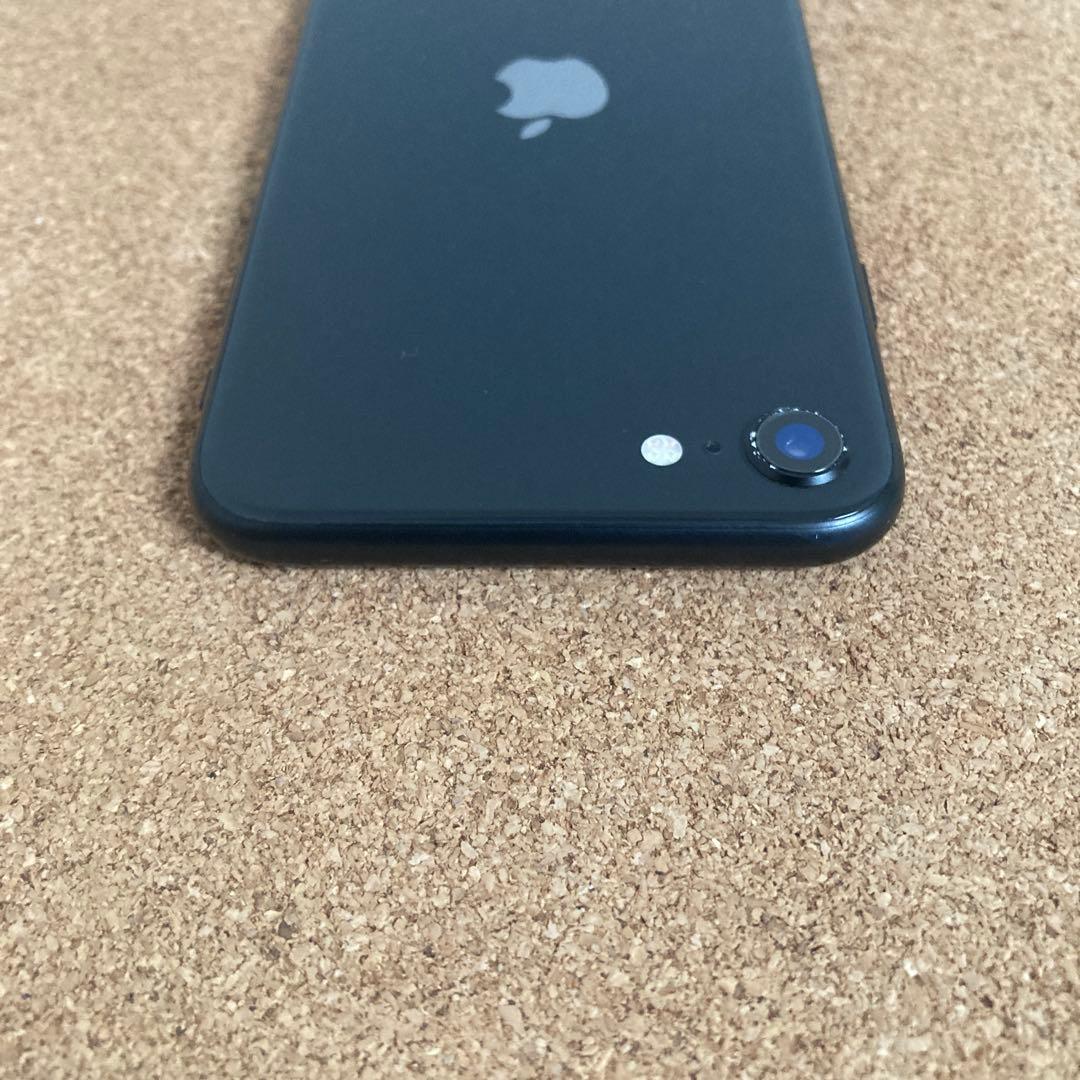 4131【早い者勝ち】電池新品☆iPhoneSE2 64GB SIMフリー☆