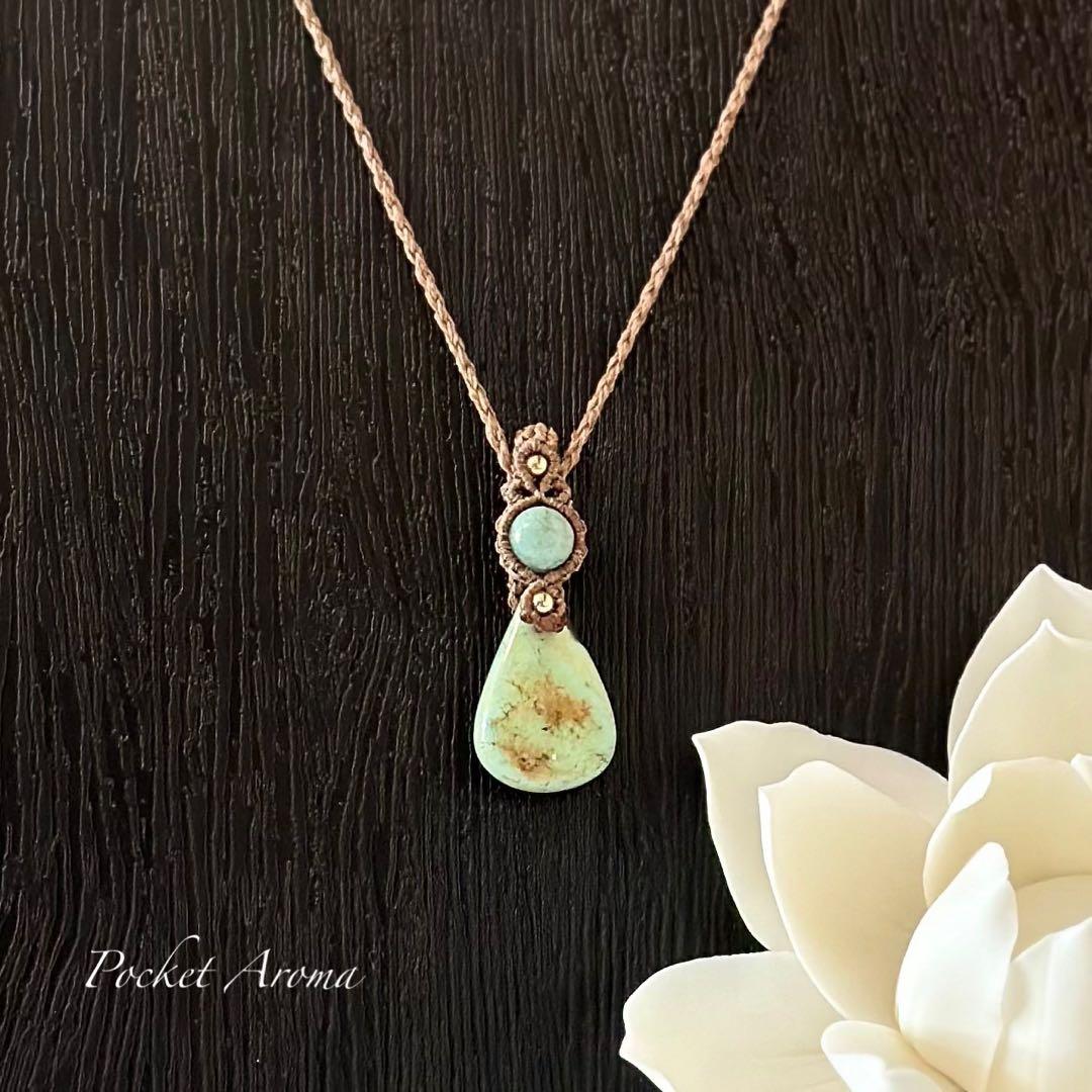 『祈標』スパイダーウェブターコイズとターコイズのマクラメペンダントネックレス