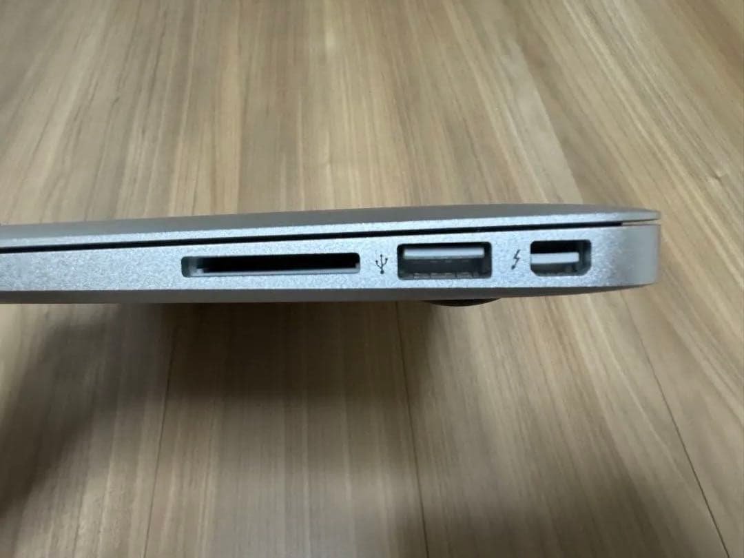 MacBook本体 Apple MacBook Air (13-inch, Mid 2013)