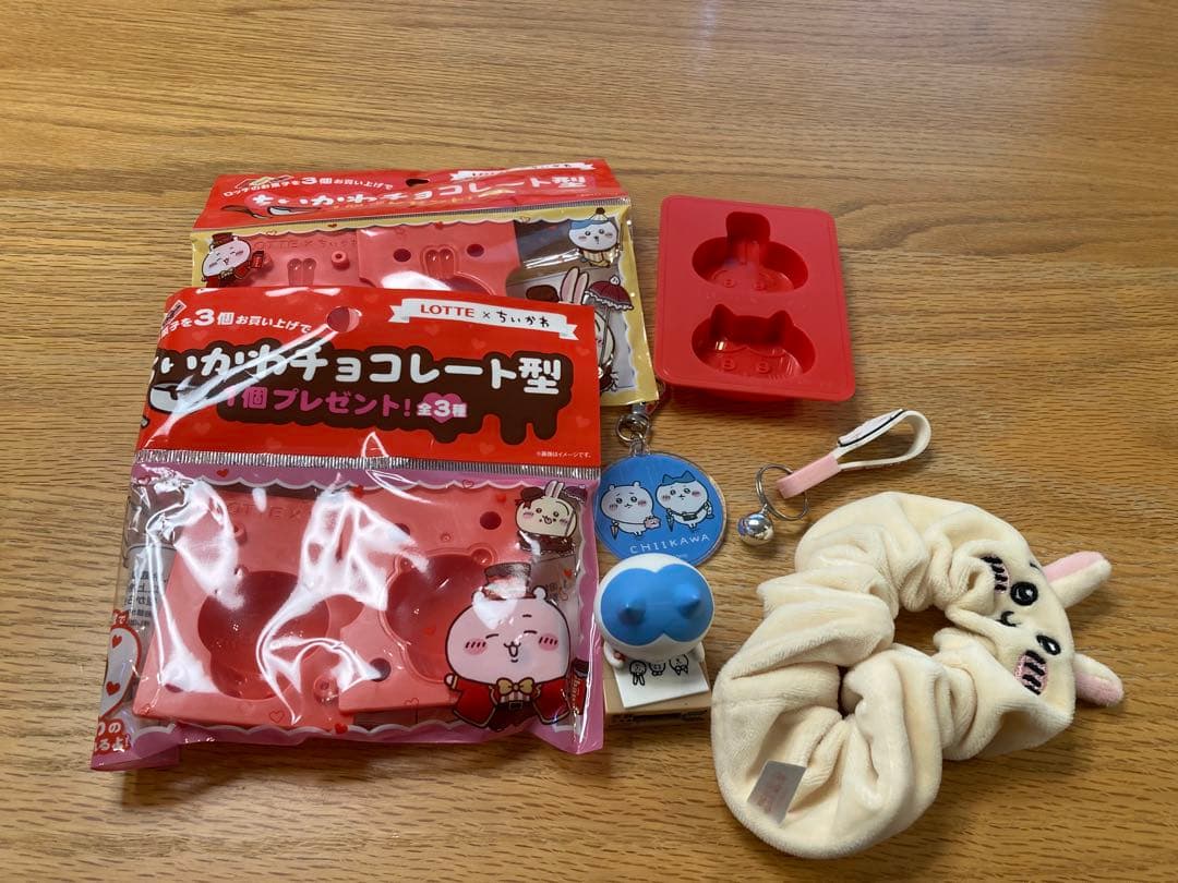 ちいかわ　ミニリラックスピロー《ハチワレ》　新品未開封　3個セット　オマケ付き