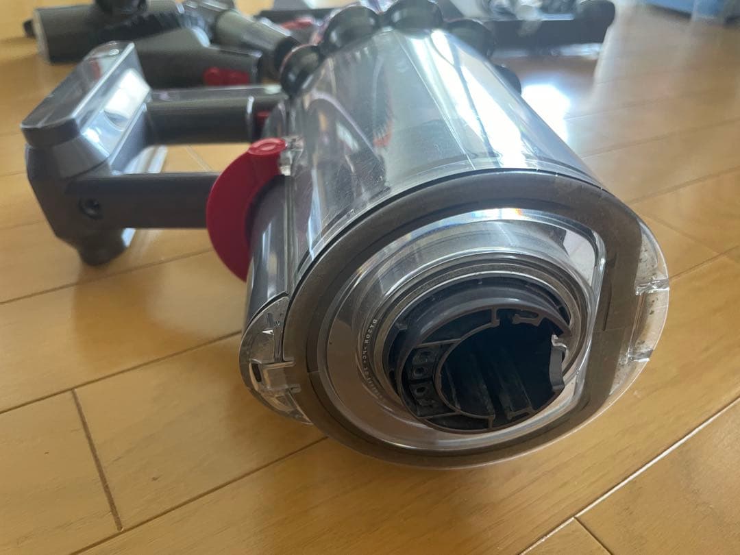 Dyson SV12 コードレス掃除機　CycloneV10 Fluffy