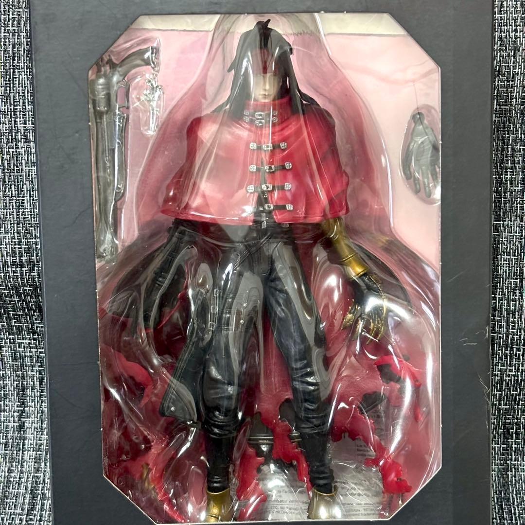 ファイナルファンタジーVII プレイアーツ　ヴィンセント・ヴァレンタイン
