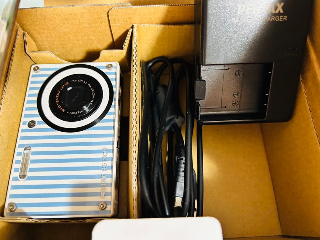 【付属品完備・美品】PENTAX Optio RS1000 ホワイト デジカメ