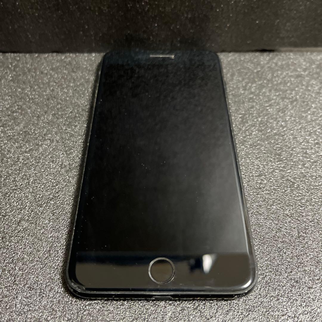 ス iPhone 7 Plus ブラック バッテリー81%SIMフリー