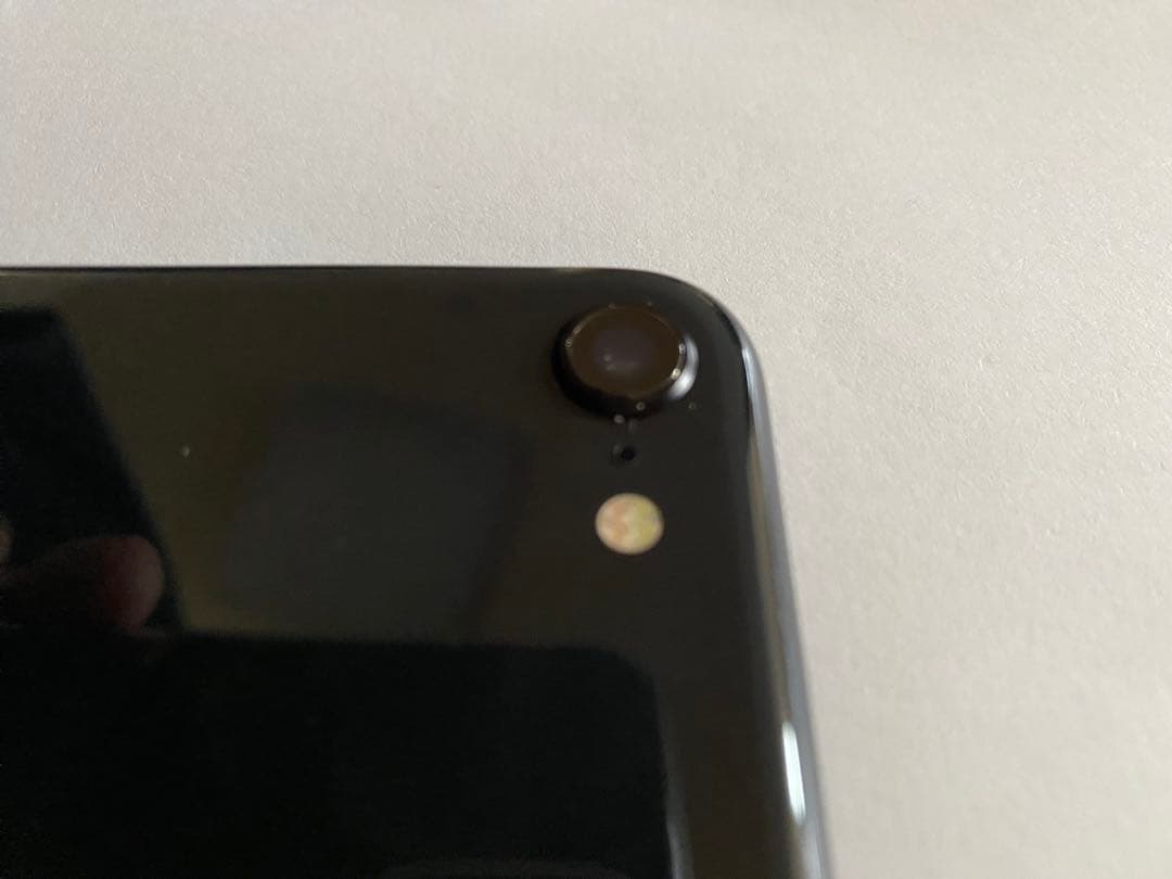 iPhone SE 128GB SIMロック解除済み