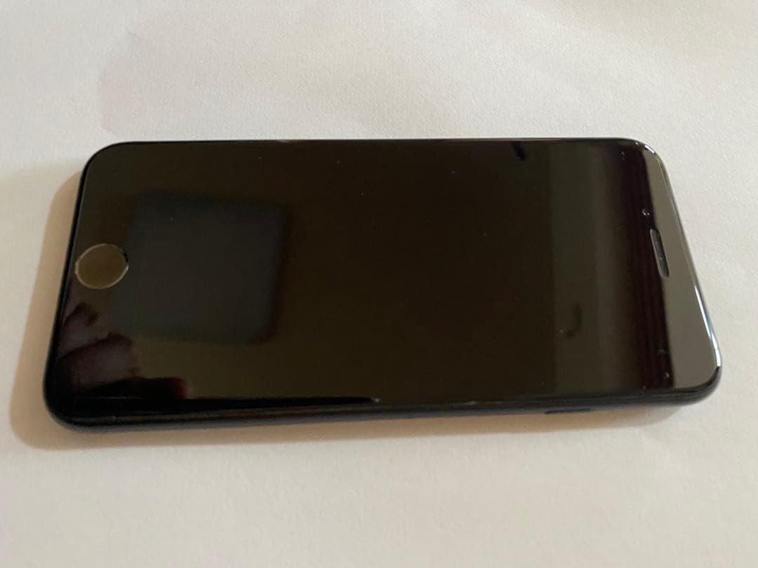 iPhone SE 128GB SIMロック解除済み