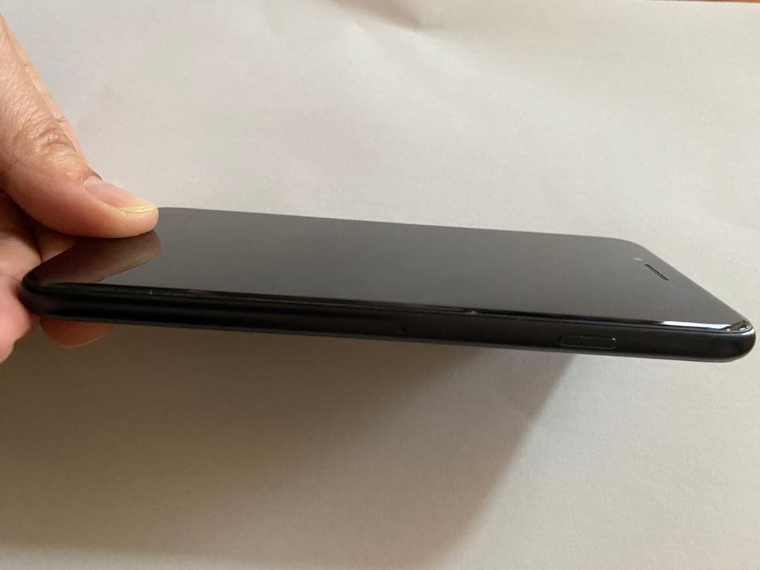iPhone SE 128GB SIMロック解除済み