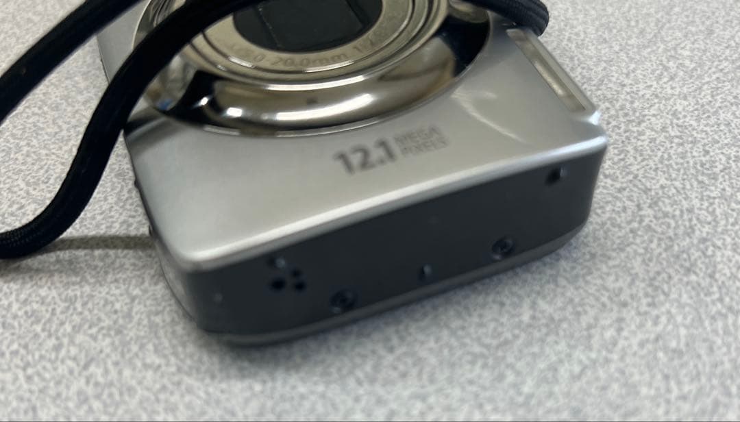 Canon IXY 510 IS デジタルカメラ 本体　充電器　バッテリー