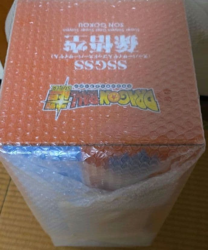 ドラゴンボール SSGSS 悟空 フィギュア 新品未開封　ギガンティックシリーズ