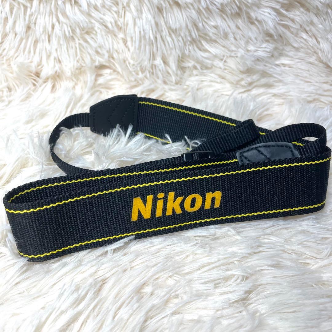 【美品】Nikon ニコンD5600 ダブルズームキット 一眼レフ　即購入可能