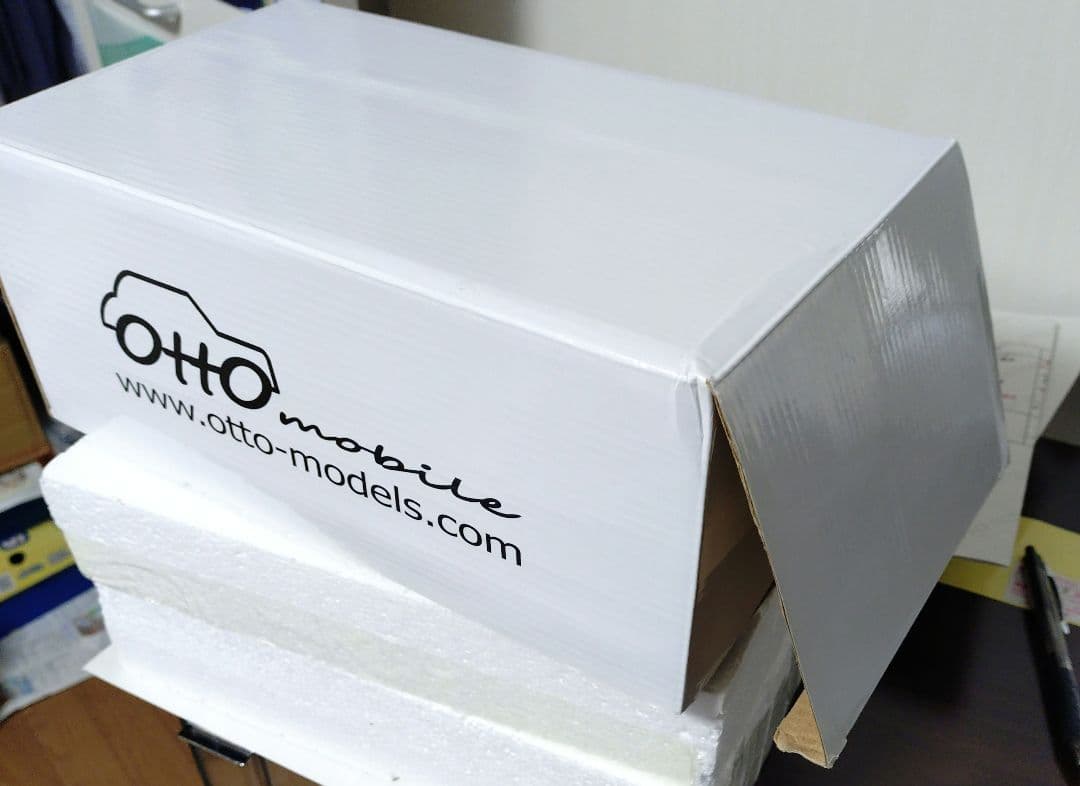 OttO 1/18 メルセデス ベンツ W124 E60 AMG