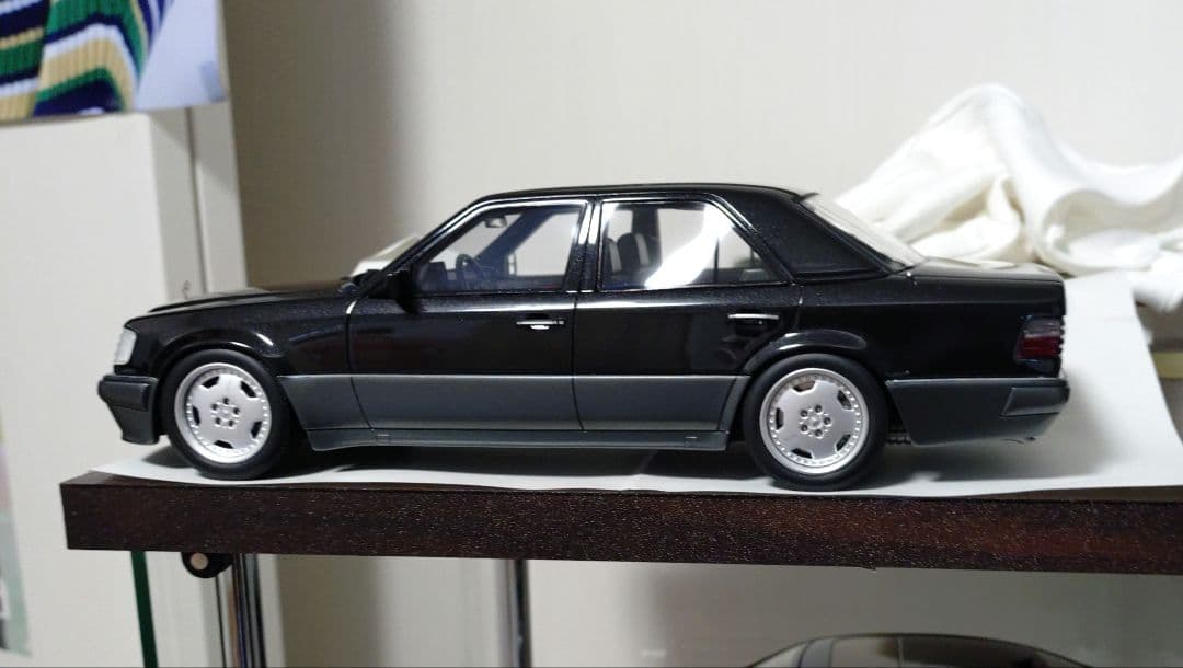 OttO 1/18 メルセデス ベンツ W124 E60 AMG