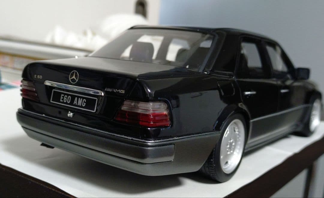 OttO 1/18 メルセデス ベンツ W124 E60 AMG
