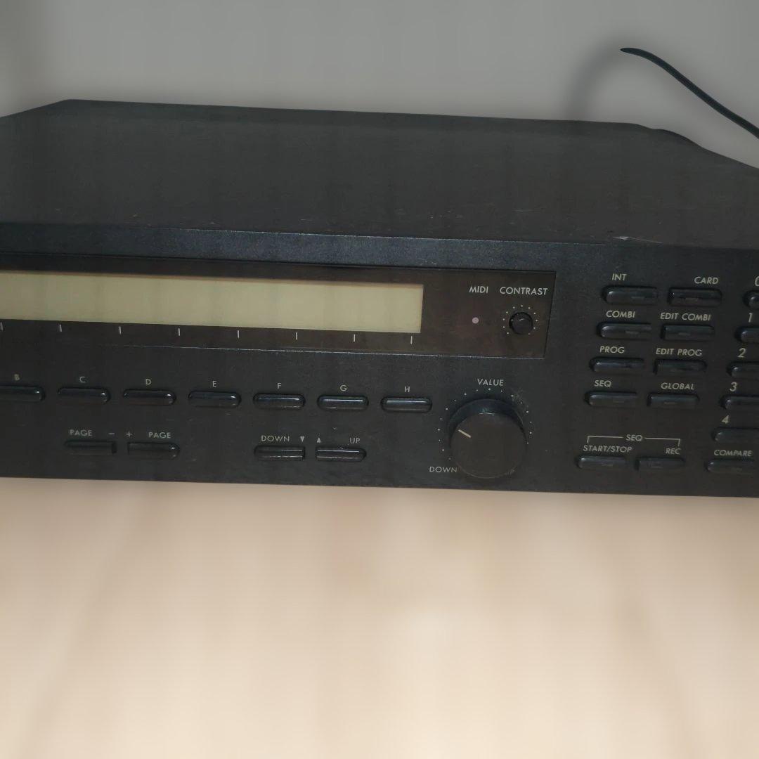 KORG M1R music workstation シンセサイザー