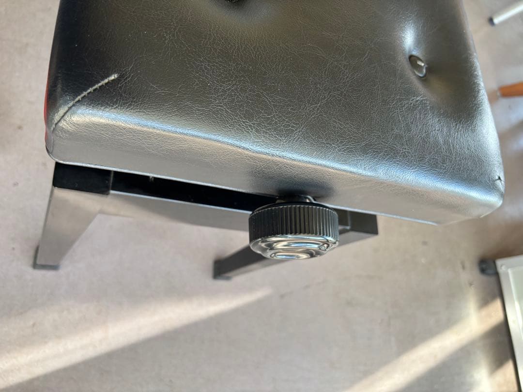 ふみ ピアノ椅子 黒色 高さ調整機能付き　ピーコック