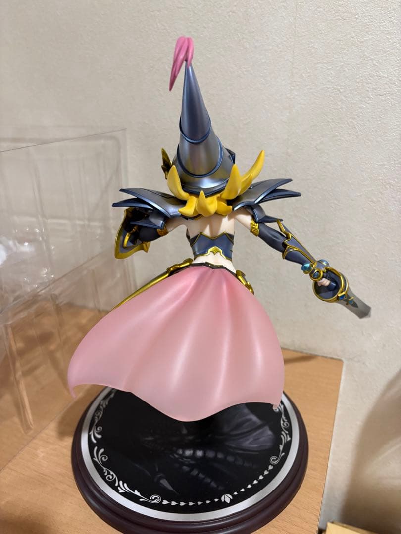 ART WORKS MONSTERS 竜騎士ブラック・マジシャン・ガール 遊戯王