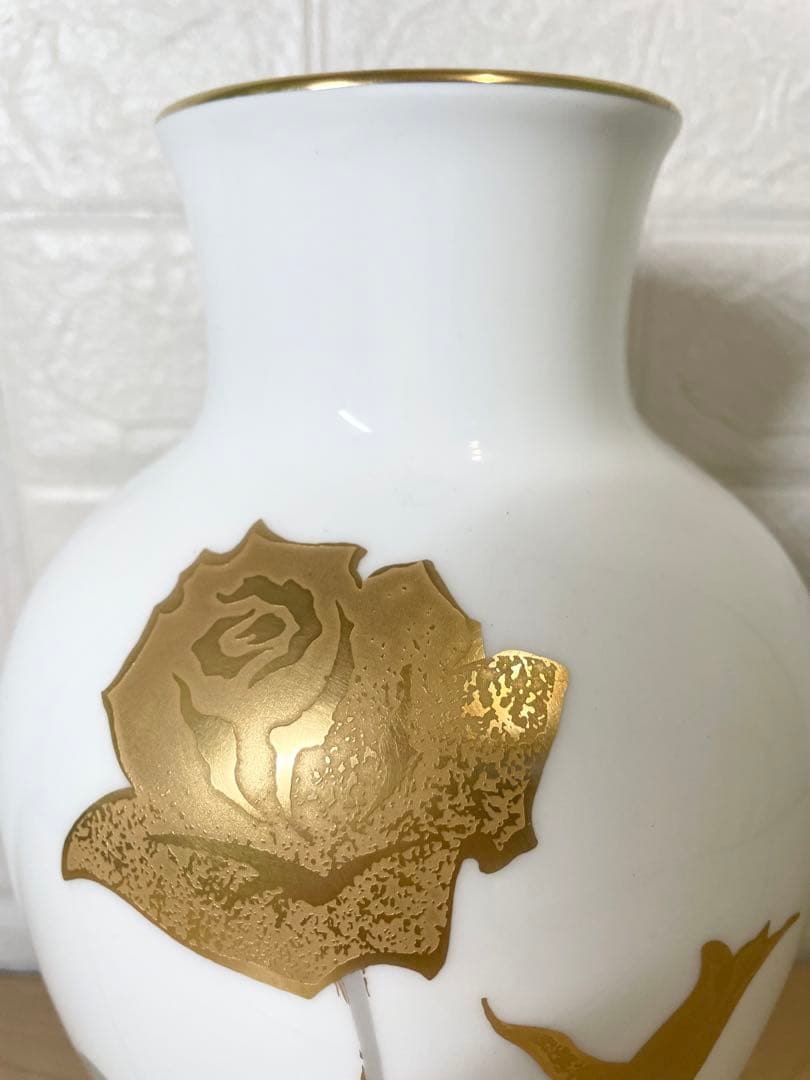 大倉陶園　花瓶　金蝕薔薇 高さ28cm