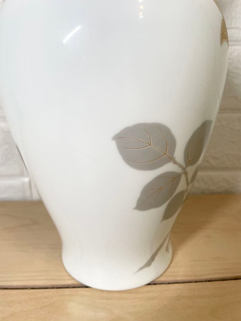 大倉陶園　花瓶　金蝕薔薇 高さ28cm