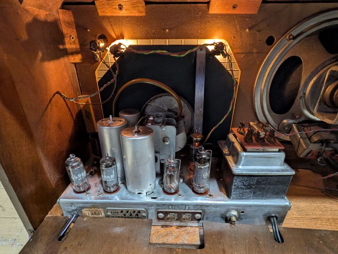 珍品　動くマジックアイ　Bluetooth付　昭和レトロ真空管ラジオ